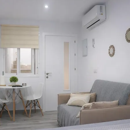 Estudio Hermanas Conil Кониль-де-ла-Фронтера